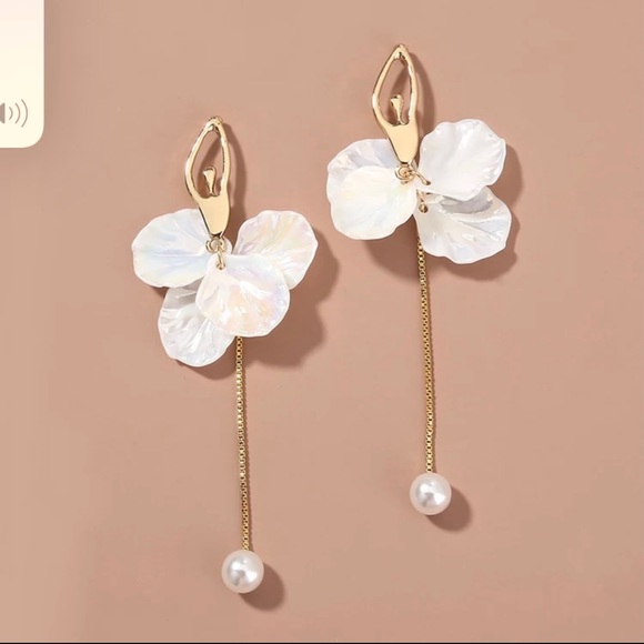 14K gold sculptural pearl drop earrings - Picture 4 of 5